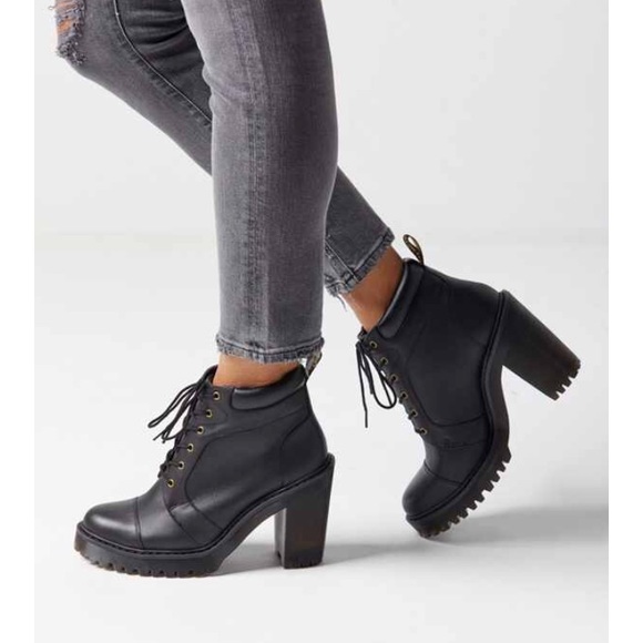 averil boots